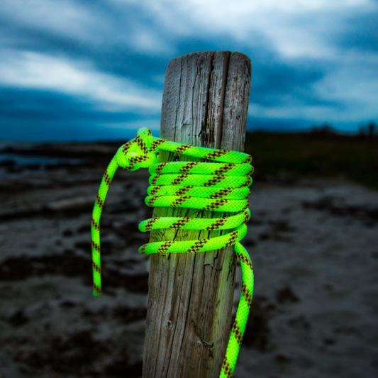 GLOW IN THE DARK PARACORD ROPE 20FT / 6 METERS – Glamp and Garden