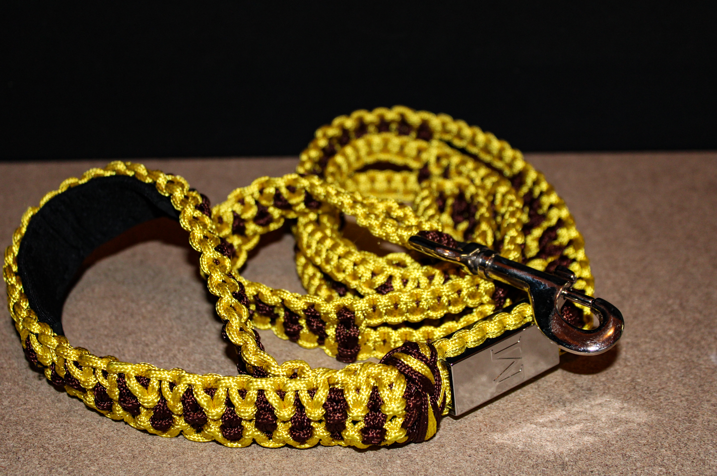 Mariner Hand-Tied Dog Leash (non-glowing)